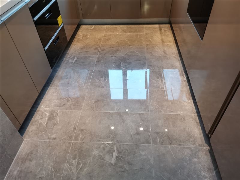 绿地御山台11层165平方大平层5层东户毛坯,配套海川小学初中学校,紧挨地铁8号线,5分钟融创茂